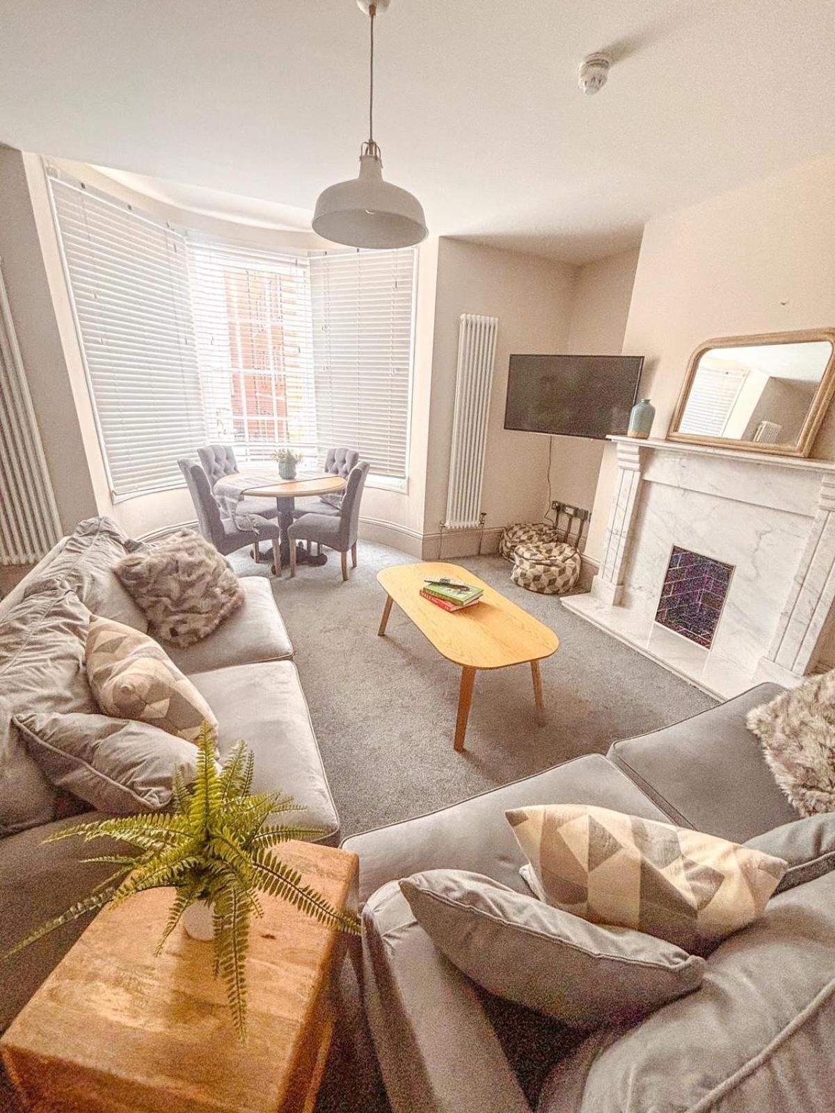 Oxford Street Grand Apartment Southampton Buitenkant foto